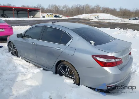 2017 Honda Accord Sport Se z USA, uszkodzony, nr VIN 1HGCR2F10HA065792